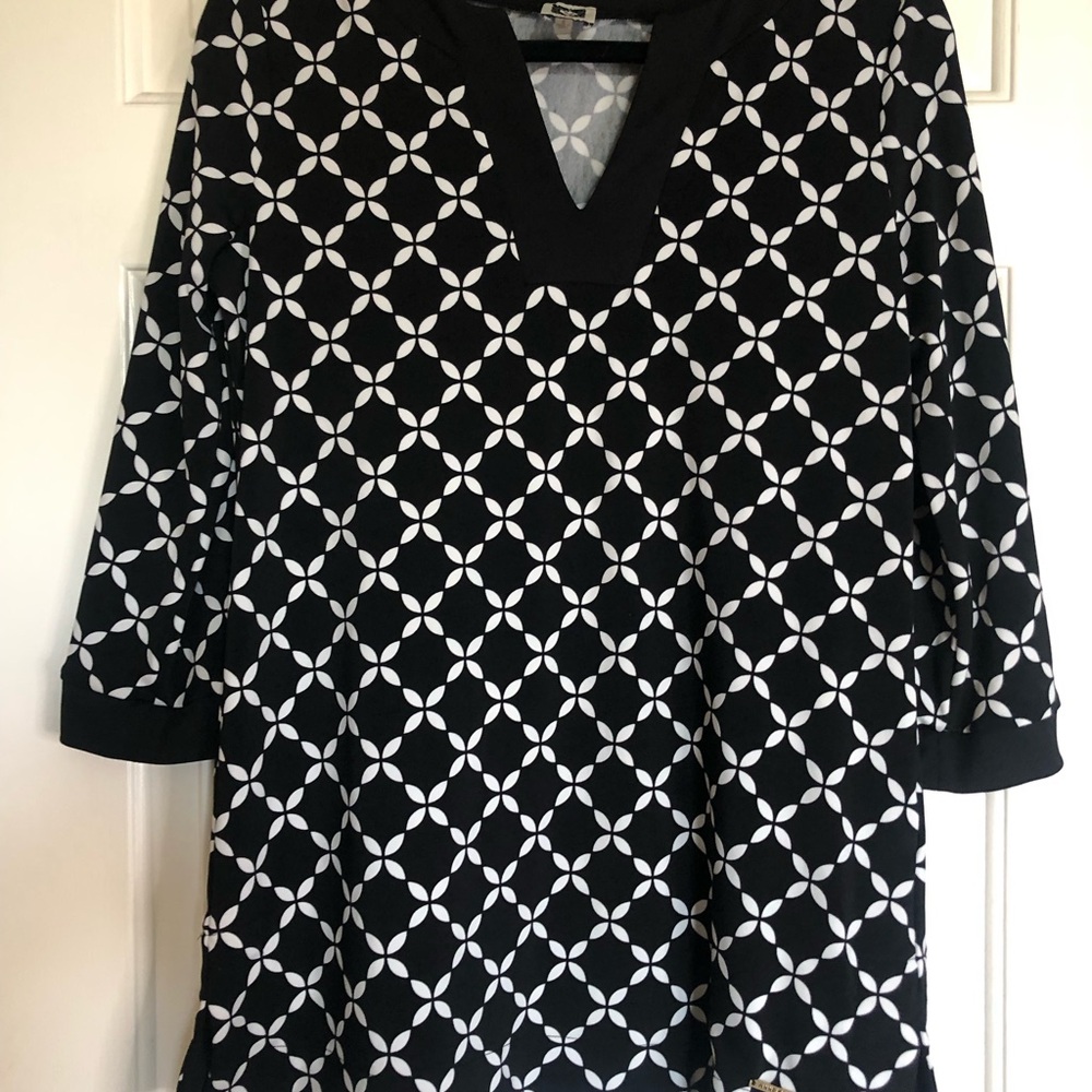 Anne Klein Black and White Tunic